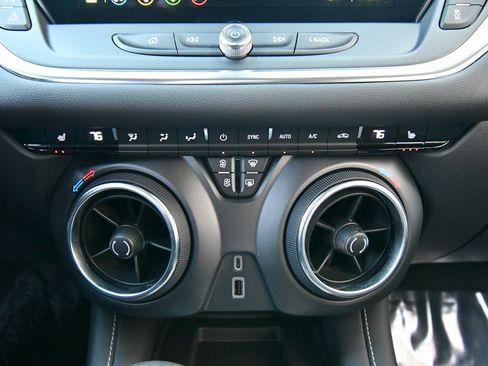 Certified 2024 Chevrolet Blazer LT w/ Convenience Package image 26