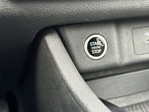 Used 2023 Nissan Rogue SV image 21