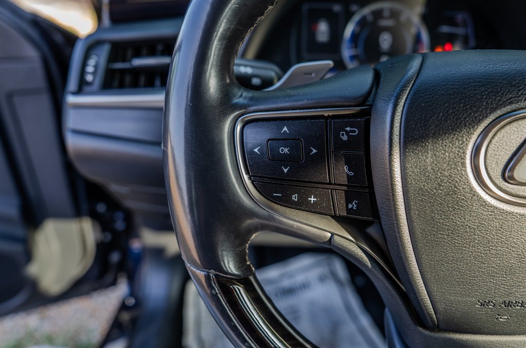 Used 2019 Lexus ES 350 w/ Premium Package FWD image 16