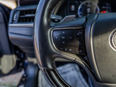 Used 2019 Lexus ES 350 w/ Premium Package FWD image 16