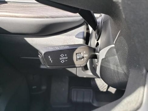 Used 2025 Audi Q5 Premium w/ Convenience Package AWD/4WD image 22