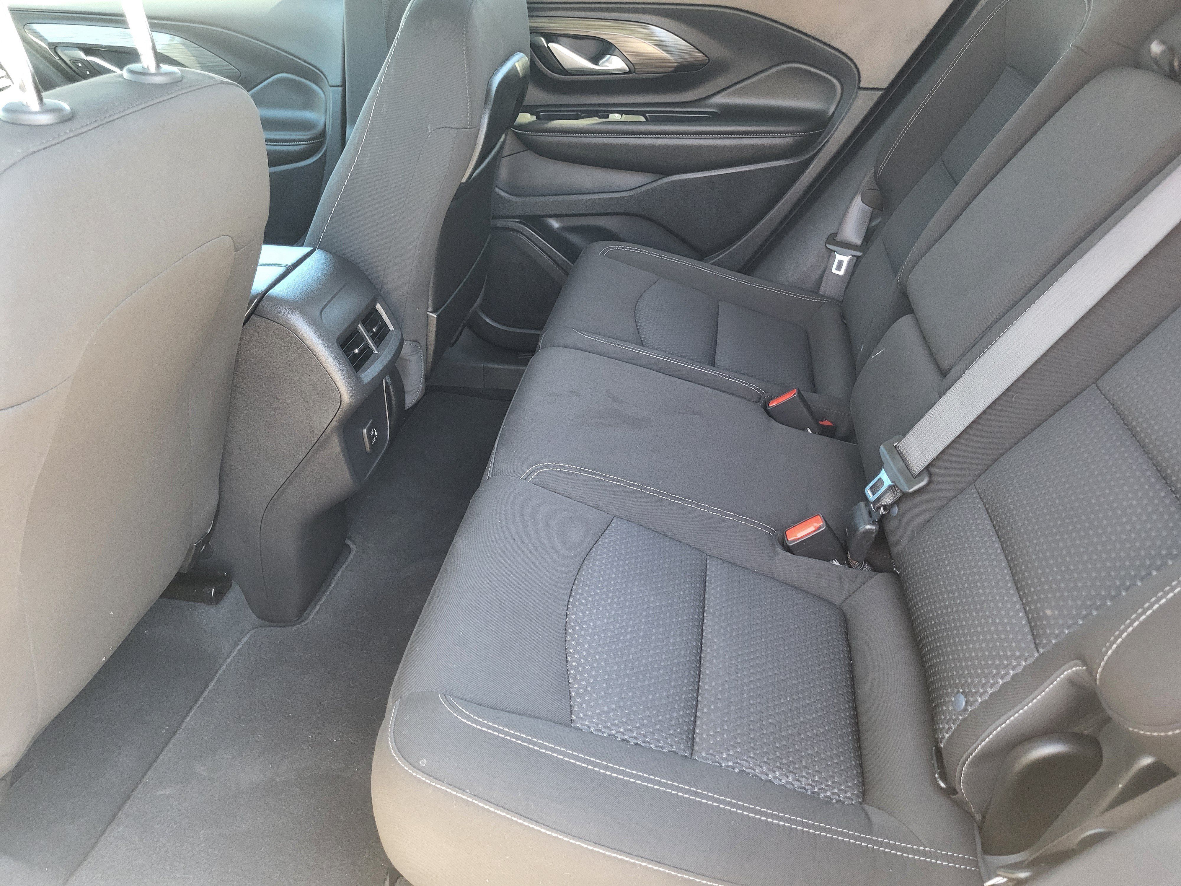 Used 2024 GMC Terrain SLE w/ Driver Convenience Package AWD/4WD image 23