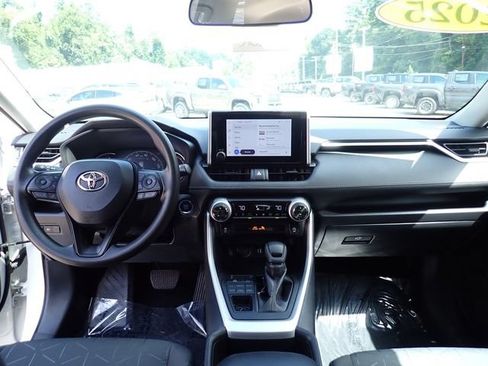 Certified 2025 Toyota RAV4 XLE AWD/4WD image 19