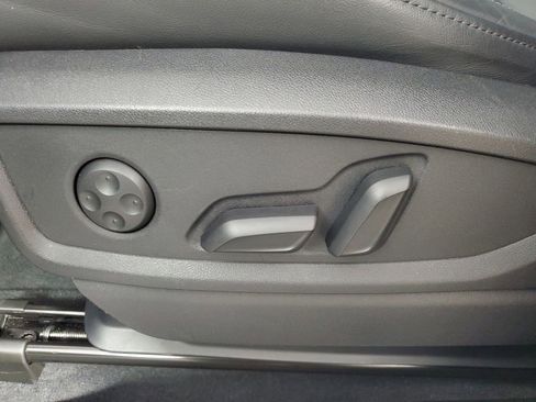 Used 2025 Audi Q5 2.0T Premium image 21