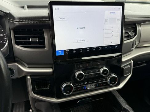Used 2024 Ford Expedition XLT RWD image 15
