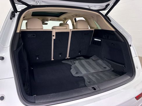 Used 2019 Audi Q5 2.0T Premium Plus w/ Premium Plus Package AWD/4WD image 35