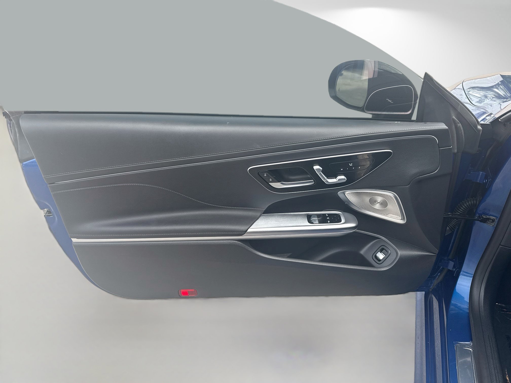 Used 2024 Mercedes-Benz CLE 300 4MATIC Coupe image 17