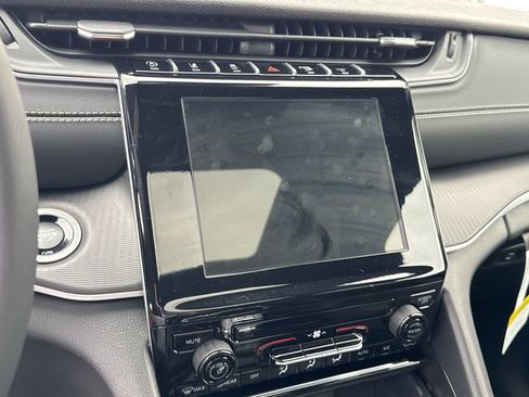 New 2025 Jeep Grand Cherokee Laredo X w/ Trailer Tow Package image 25