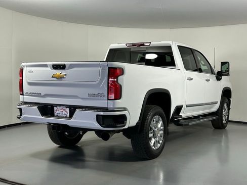 Used 2024 Chevrolet Silverado 3500 High Country w/ Technology Package image 7