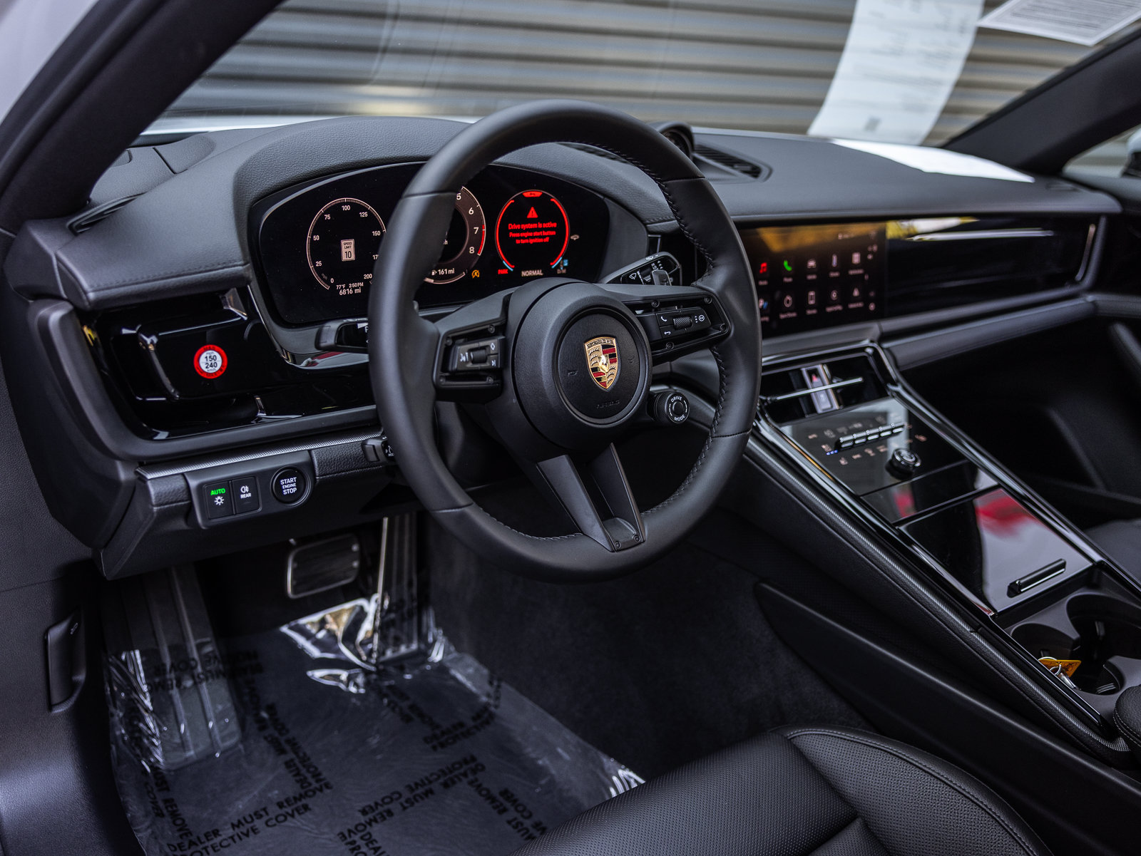 Certified 2025 Porsche Panamera 4 AWD/4WD image 4