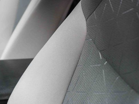 Used 2021 Toyota RAV4 XLE image 23