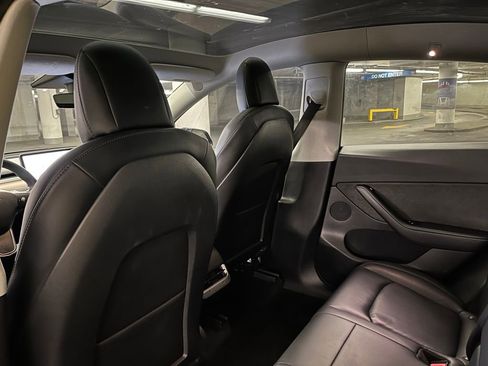 Used 2021 Tesla Model Y Long Range image 20