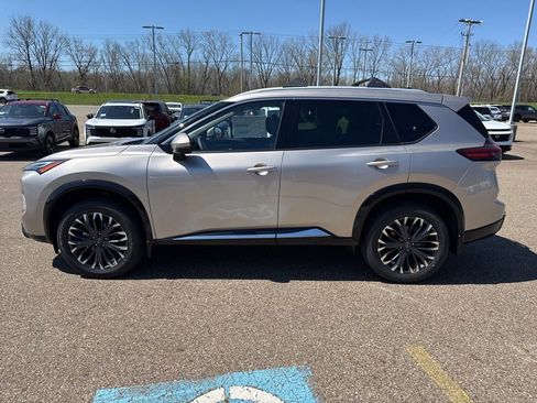 New 2026 Nissan Rogue Platinum w/ Platinum Premium Package AWD/4WD image 8