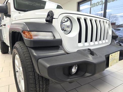 Used 2022 Jeep Wrangler Unlimited Sport image 6