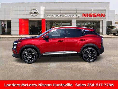 Used 2025 Nissan Kicks SR image 8