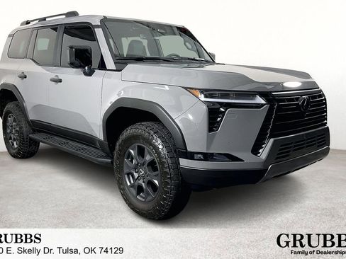 Used 2025 Lexus GX 550 image 1