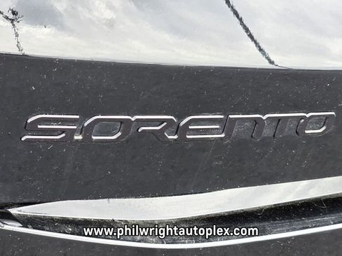 Used 2025 Kia Sorento X-Line EX image 18