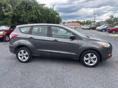 Used 2016 Ford Escape S FWD image 4