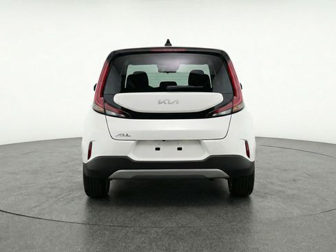 Used 2025 Kia Soul LX w/ LX Technology Package FWD image 7