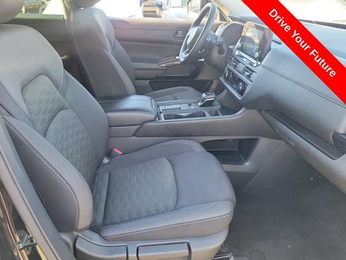 Used 2025 Nissan Pathfinder S FWD image 20