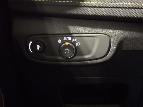 Used 2025 Chevrolet TrailBlazer ACTIV w/ Convenience Package AWD/4WD image 18