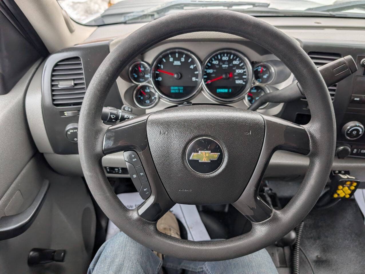 Used 2013 Chevrolet Silverado 2500 W/T w/ Snow Plow Prep Package AWD/4WD image 19