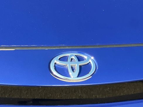 Used 2021 Toyota Corolla SE w/ SE Premium Package FWD image 16