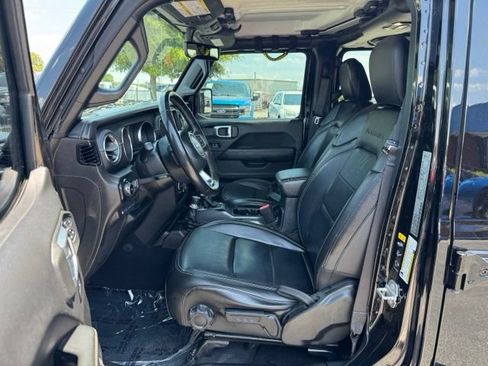 Used 2021 Jeep Wrangler Unlimited Sahara w/ Cold Weather Group AWD/4WD image 16