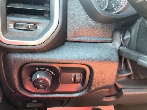 Used 2023 RAM 1500 Big Horn AWD/4WD image 25