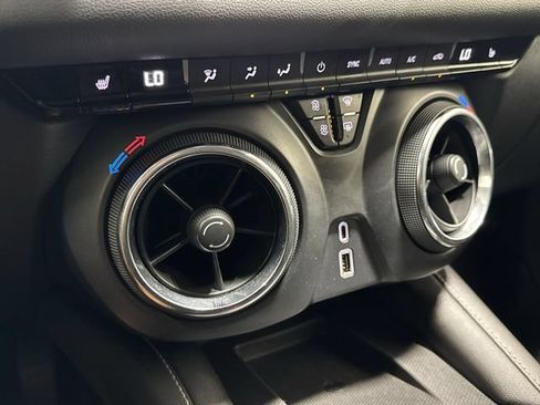 Certified 2024 Chevrolet Blazer LT w/ Convenience Package FWD image 18