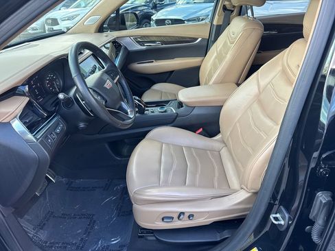 Used 2020 Cadillac XT6 Sport w/ Platinum Package image 9