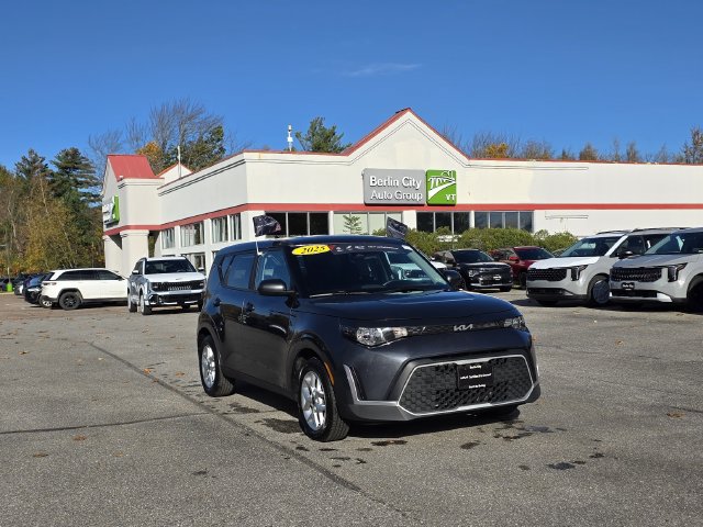 Certified 2025 Kia Soul LX w/ LX Technology Package FWD image 29