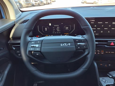 New 2026 Kia Sportage SX FWD image 7
