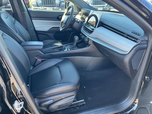 New 2025 Jeep Compass Limited image 11