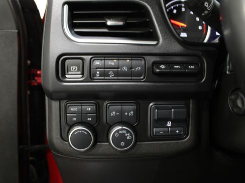 Used 2021 Chevrolet Tahoe High Country w/ Premium Package image 9