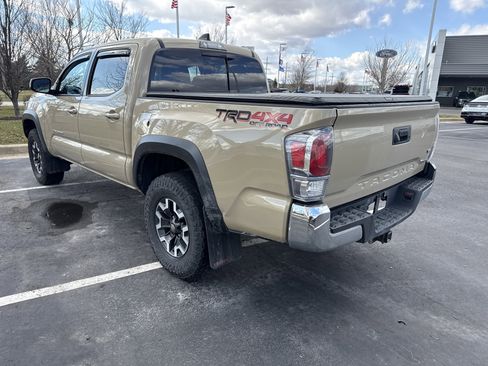 Used 2020 Toyota Tacoma TRD Off-Road image 6
