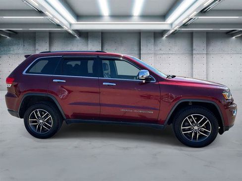 Used 2017 Jeep Grand Cherokee Limited AWD/4WD image 29