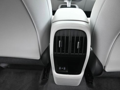 Used 2025 Hyundai Kona SEL image 16