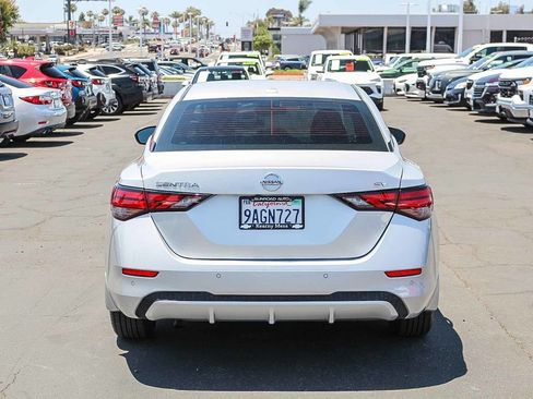Used 2022 Nissan Sentra SV FWD image 7