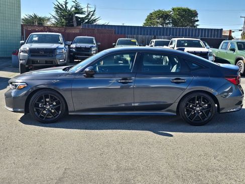 Used 2025 Honda Civic Sport image 29