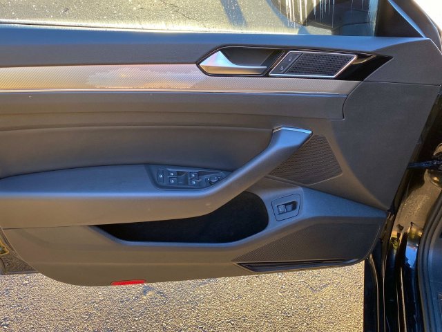 Used 2019 Volkswagen Arteon SEL FWD image 12