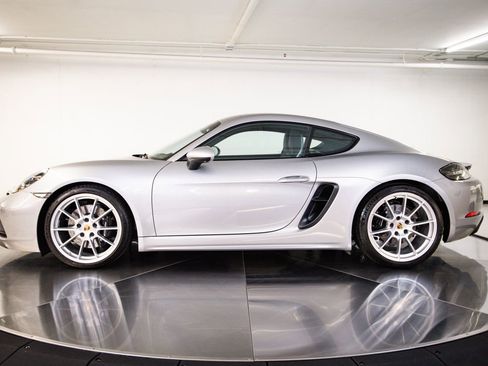 Certified 2025 Porsche 718 Cayman GTS RWD image 2