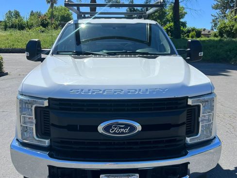 Used 2017 Ford F250 XL w/ Power Equipment Group image 2