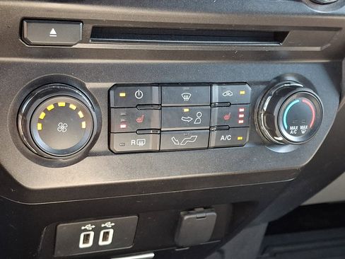 Used 2018 Ford F150 XLT w/ Equipment Group 302A Luxury AWD/4WD image 15