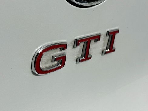 Used 2024 Volkswagen GTI SE FWD image 26