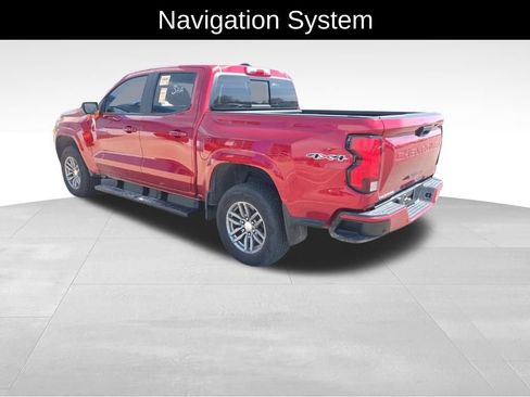 Used 2023 Chevrolet Colorado LT w/ LT Convenience Package II AWD/4WD image 6