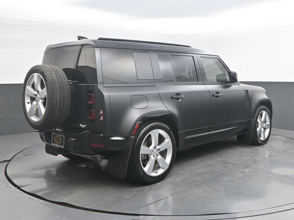 Used 2025 Land Rover Defender 110 X-Dynamic SE AWD/4WD image 7