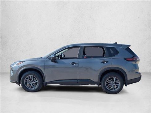 Used 2025 Nissan Rogue S image 8