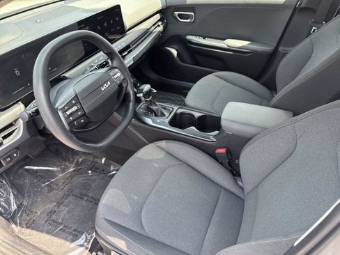 Used 2025 Kia K4 FWD image 10