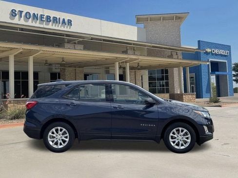 Used 2019 Chevrolet Equinox LS FWD image 4